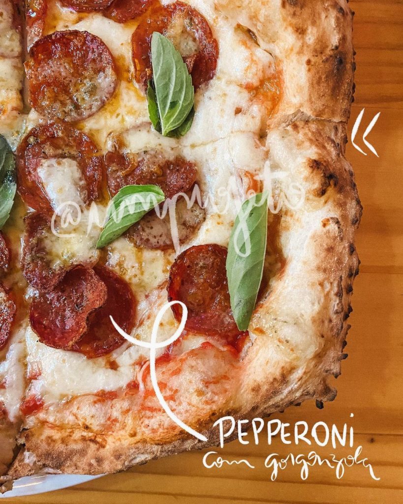 puppilo pizza pepperoni com gorgonzola